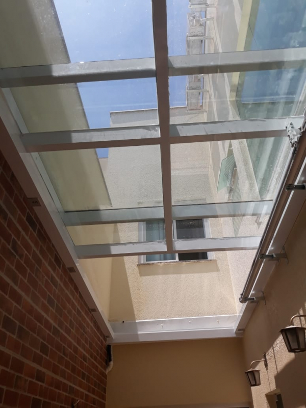 Cobertura de Vidro Retrátil Automatizada Jardim  Eldorado - Cobertura de Vidro Residencial