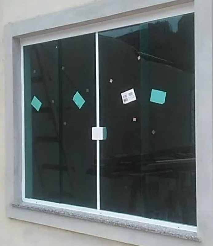 janela-de-vidro-para-sala